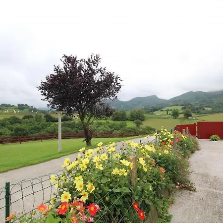 Dom wakacyjny Axuri-alde *